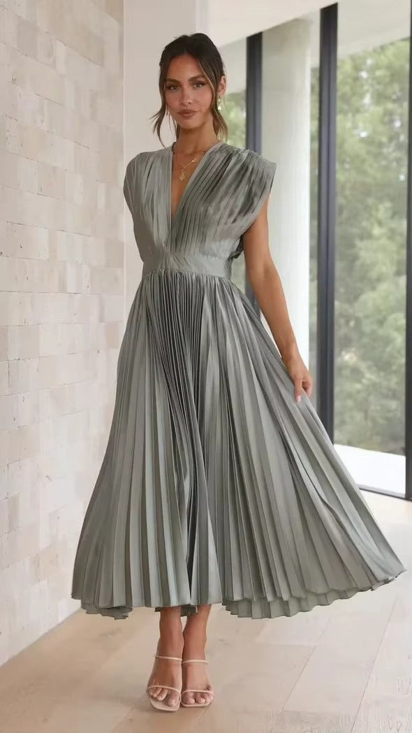 DELIA Pleated Midi Dress