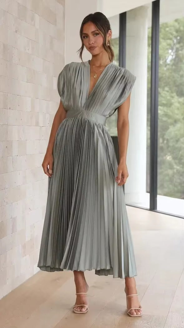 DELIA Pleated Midi Dress